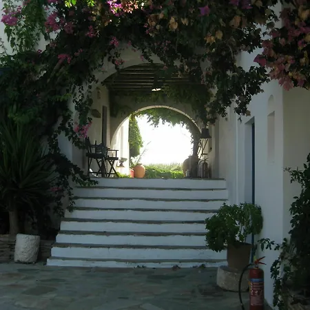 Antonina Aparthotel 2*